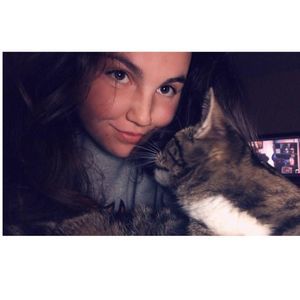 Meet your Posher, Amelia